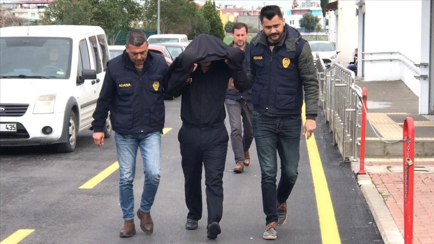 Adana'da koronavirüsle ilgili asılsız mesaj gönderdiği öne sürülen memur tutuklandı