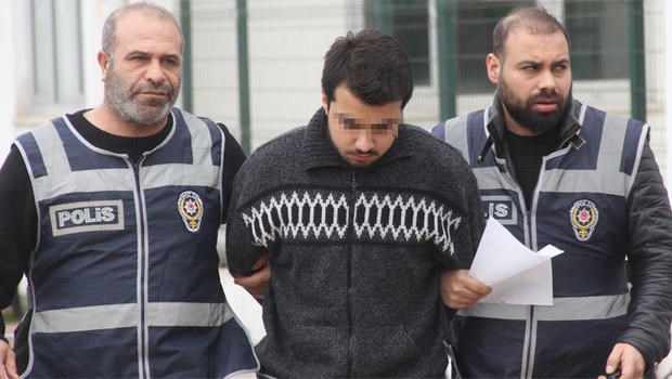 Adana'da lüks otomobiliyle 2 kişiyi öldüren 4 kişiyi yaralayan sürücü enselendi