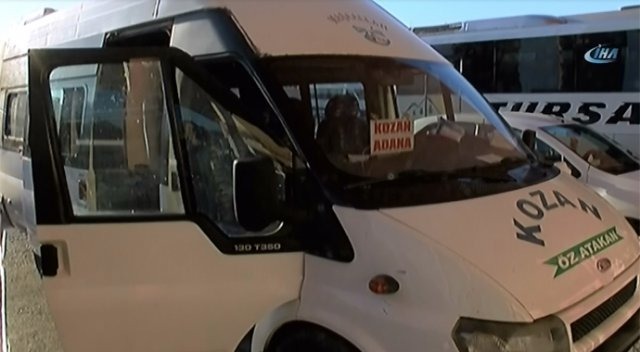 Adana’da minibüs şoförü aracında ölü bulundu