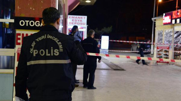 Adana'da Otogarda bıçaklı kavga: 1 ölü, 2 yaralı