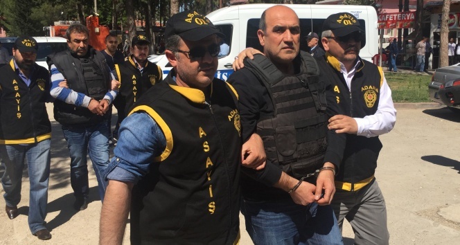 Adana'da otopark cinayeti zanlıları adliyeye sevk edildi