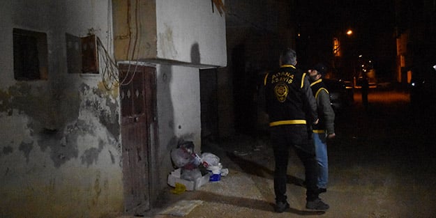 Adana'da çok sayıda adrese şafak baskını