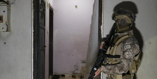 Adana'da şafak operasyonu!