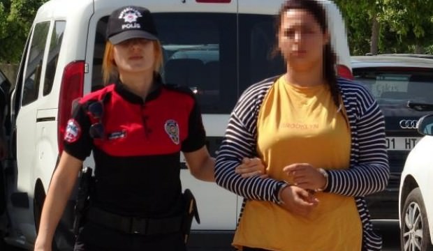 Adana'da sahte belgeyle aldıkları eşyaları internette satmışlar