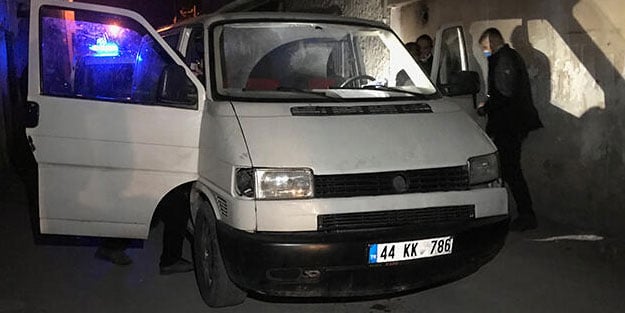 Adana'da sıradan bir gece! Polisten kaçtılar