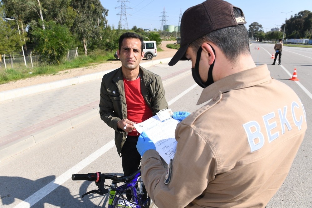 Adana’da sokağa çıkan 800 kişiye 833 bin lira para cezası kesildi 