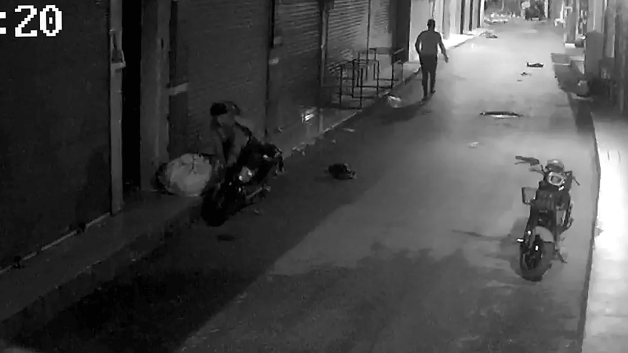 Adana'da sokak sokak dolaşıp motosiklet çaldılar!