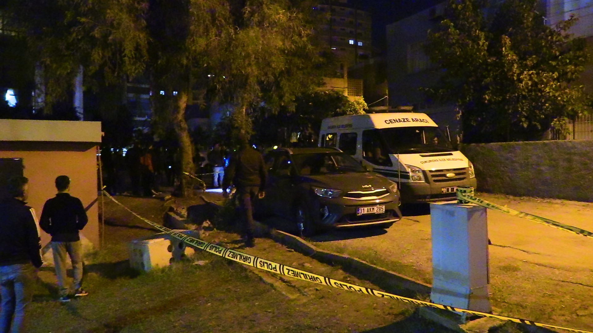 Adana'da sokakta silahlı saldırıya uğrayan kişi öldü