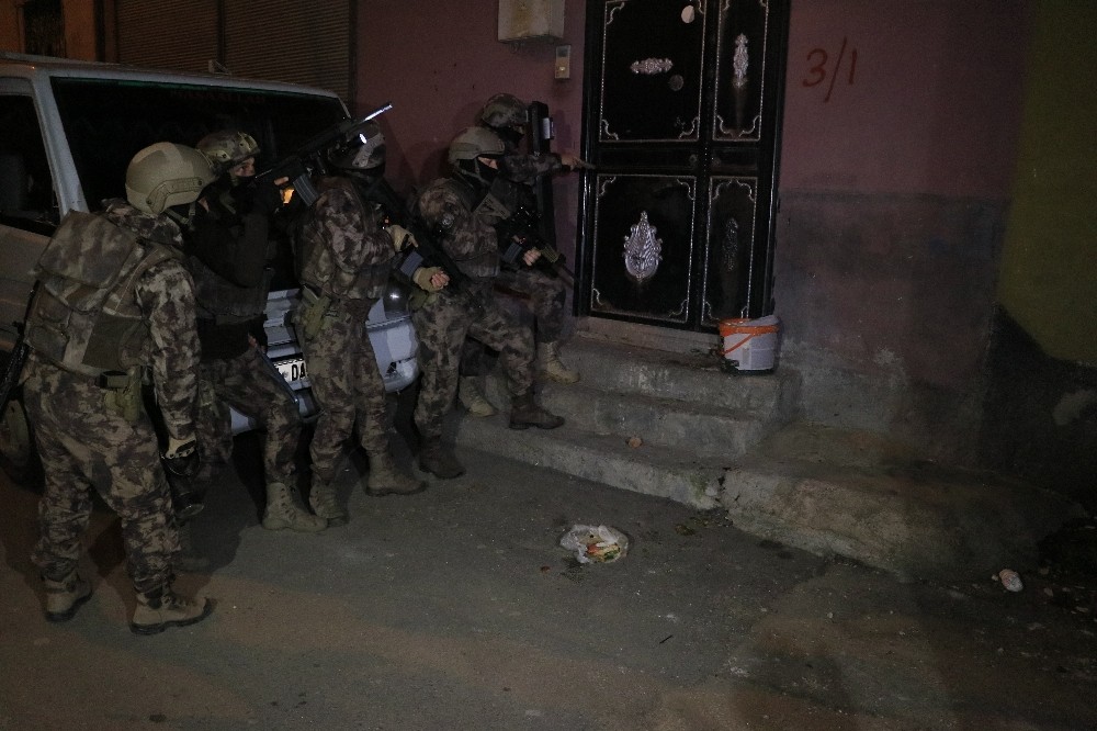 Adana’da sosyal medyada terör operasyonu: 11 gözaltı kararı 