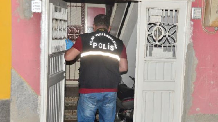 Adana'da tartıştığı kardeşini öldürdü
