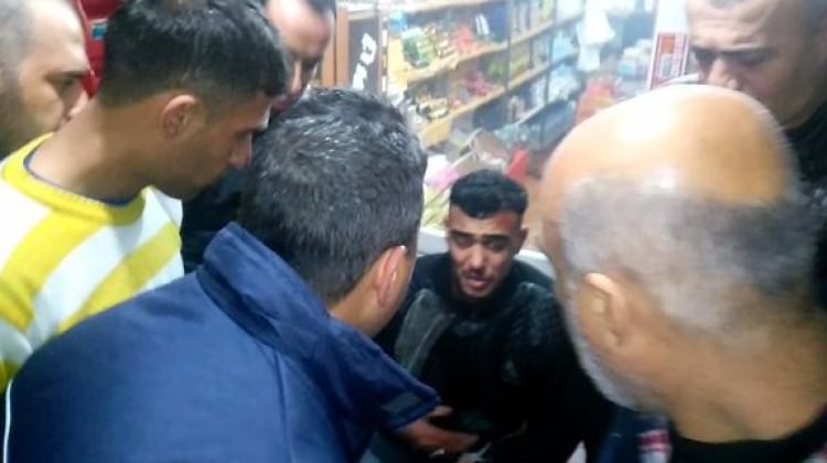 Adana'da tekme tokat dövüp polise teslim ettiler!