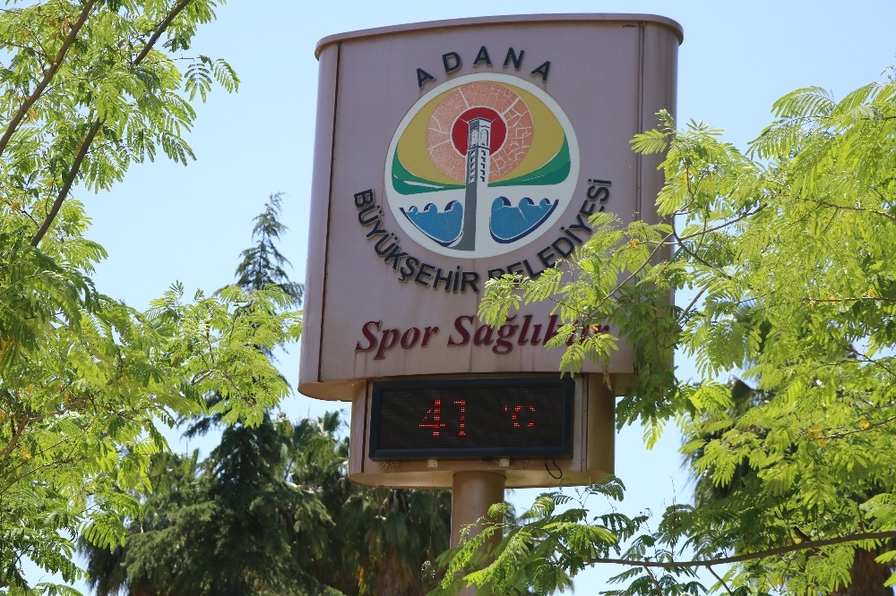 Adana’da termometreler 41 dereceyi gösterdi 