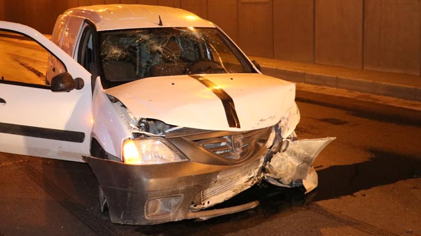 Adana'da trafik kazası: 2 kişi yaralı