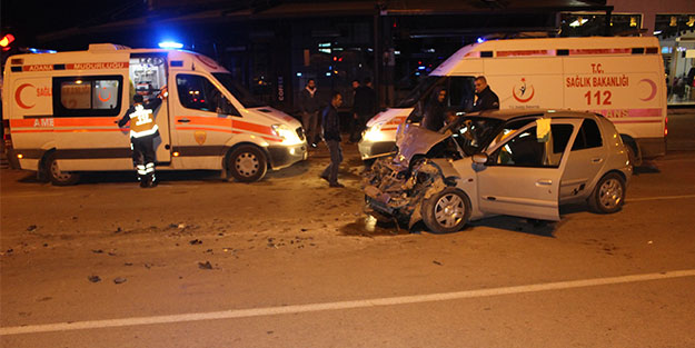 Adana'da trafik kazası: Yaralılar var