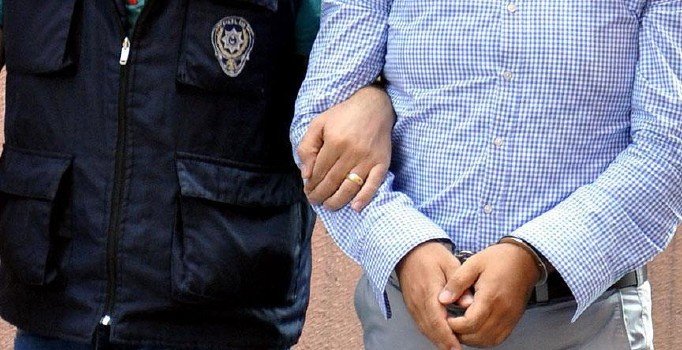 Adana'da uyuşturucu operasyonu: 9 kişi gözaltında