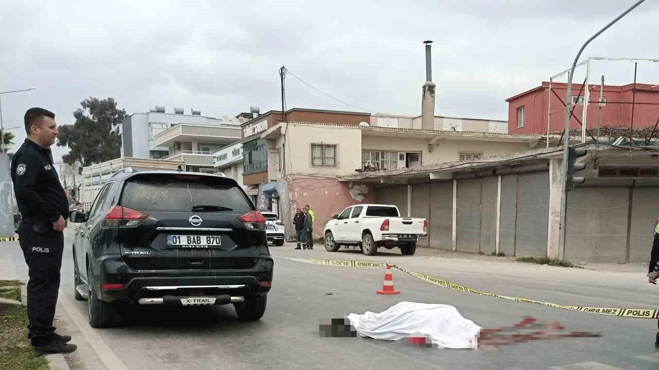 Adana'da üzücü olay ! Yolun karşısına geçmek istemişti!