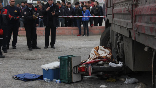 Adana'da yaşlı adamdan geriye, sattığı kuruyemiş ve bozuk paralar kaldı