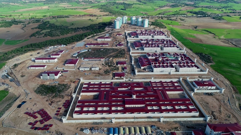 Adana’da yeni cezaevi kampüsünün inşaatı sürüyor 
