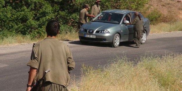 Yol kesen PKK’lılar polise denk geldi!
