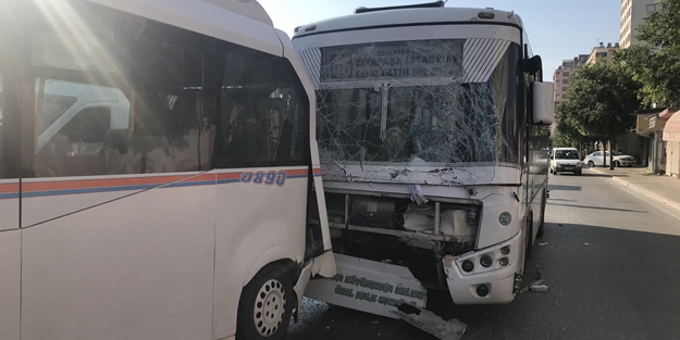 Adana'da zincirleme kaza! 2 kişi yaralandı