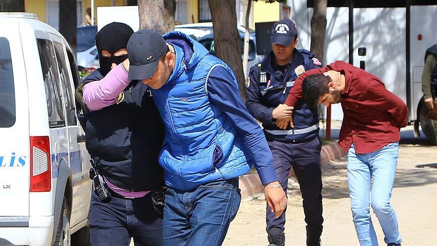 Adana'daki izinsiz gösterilerde gözaltına alınan 19 kişi tutuklandı