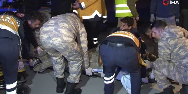 Adana'dan yaralı depremzedeler İstanbul'a sevk edildi