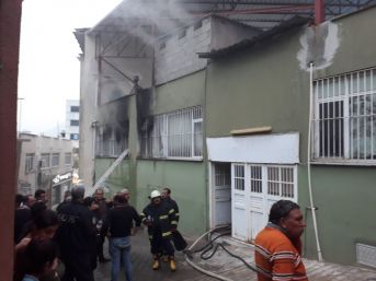 Adana’nın Kozan ilçesinde ev yangını
