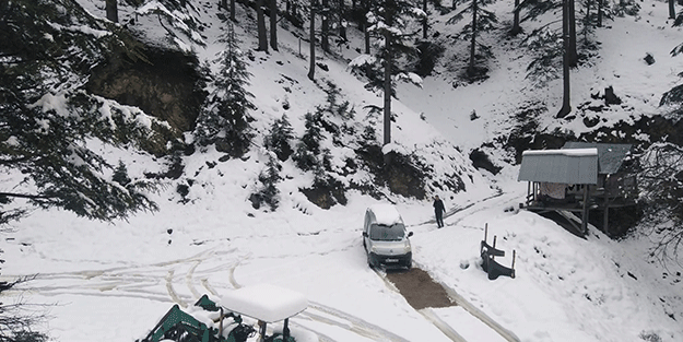 Adana'nın yüksek kesimlerinde kar etkili oluyor