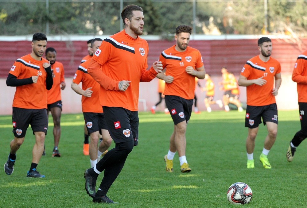 Adanaspor’da Ümraniyespor maçı hazırlıkları başladı 
