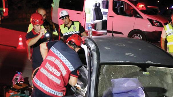 Adapazarı'nda kaza: 2 ölü, 7 yaralı