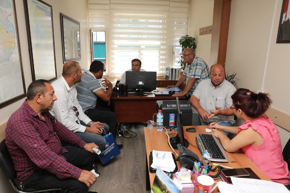 Adapazarı’nda muhtarlar istiyor, sorunlar çözülüyor 