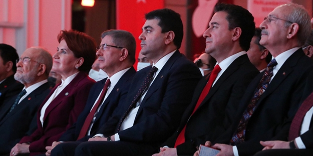 Aday çıkartamadan patladılar! Kılıçdaroğlu'ndan gece yarısı Davutoğlu'na telefon