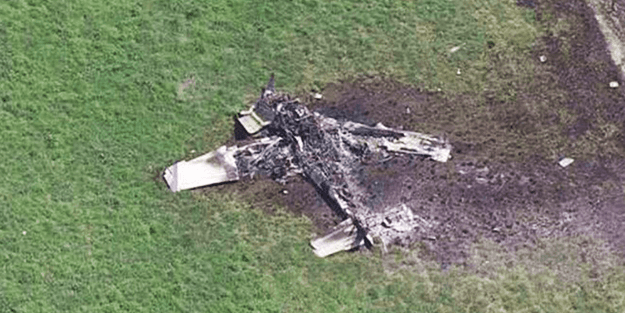 Adaya uçak düştü! 2 ölü