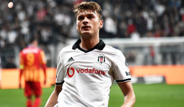 Adem Ljajic'e Sırbistan'dan milli davet