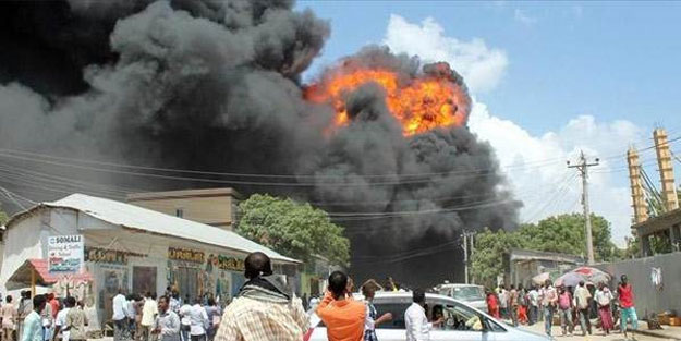 Aden'de intihar saldırısı: 20 asker öldü