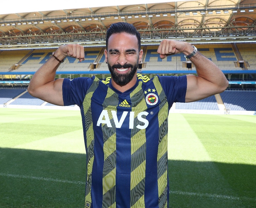 Adil Rami resmen Fenerbahçe’de 