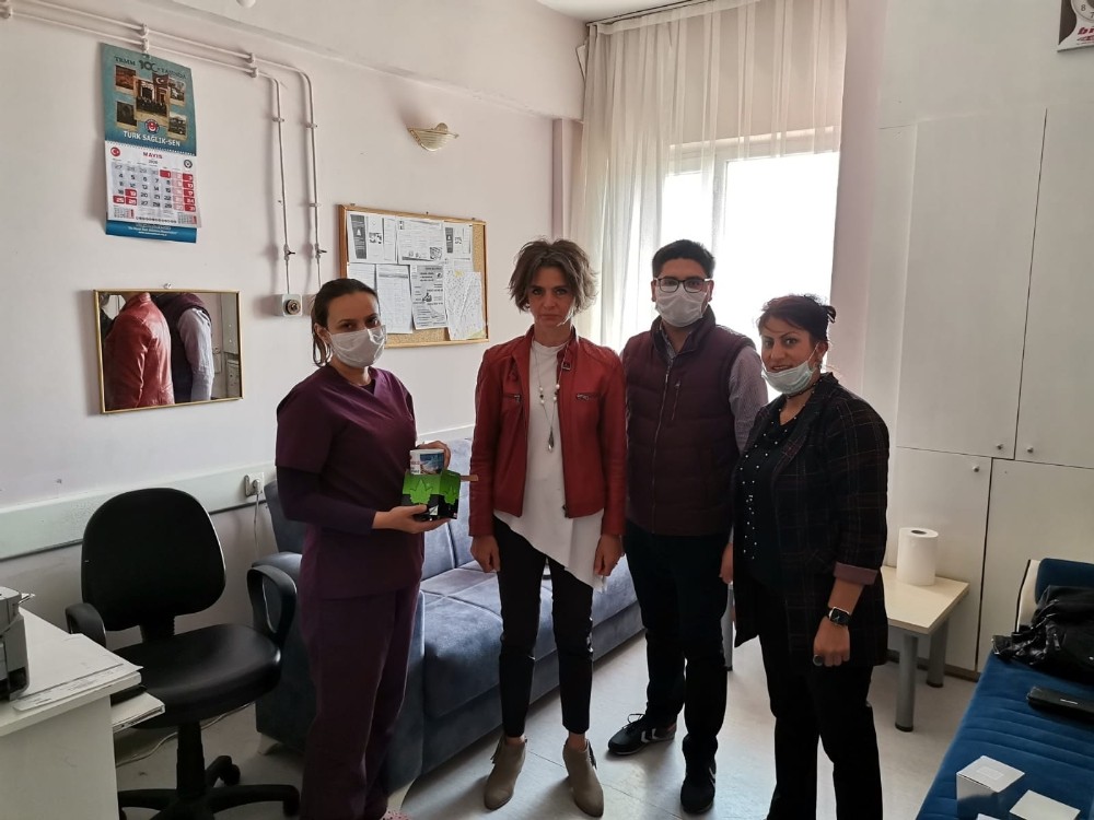 Adilcevaz’da hemşireler ve ebeler unutulmadı 