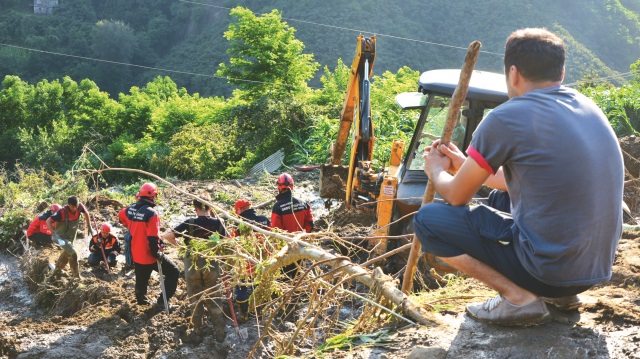 Adım adım arıyorlar