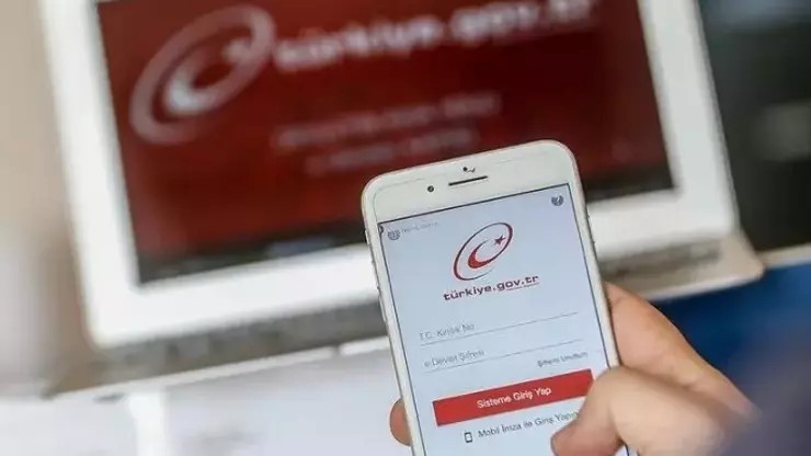 Adını değiştirmek artık çok kolay! Mahkemesiz başvuru dönemi e-Devlet'te başladı