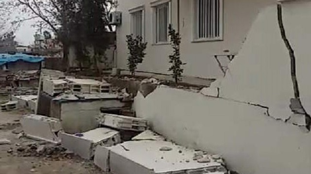 Adıyaman depremi Samsat'da belediye binasını yıktı!
