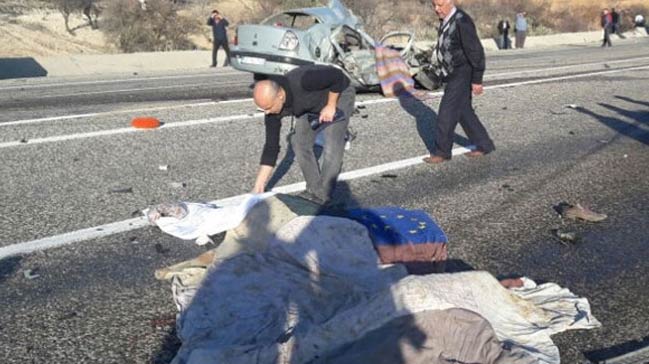 Adıyaman Gölbaşı'nda feci kaza: 4 ölü