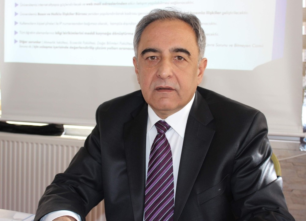 Adıyaman Üniversitesi Rektörlüğüne Prof. Dr. Mehmet Turgut atandı 