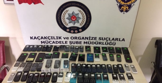 Adıyaman'da 105 kaçak cep telefonu ele geçirildi