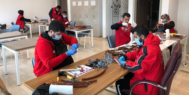 Adıyaman'da 3D yazıcılarla üretiliyor! Sağlık çalışanlarına verilecek