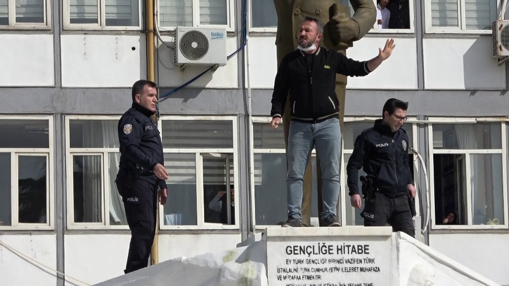 Adıyaman’da 8. kez intihar teşebbüsünde bulundu 