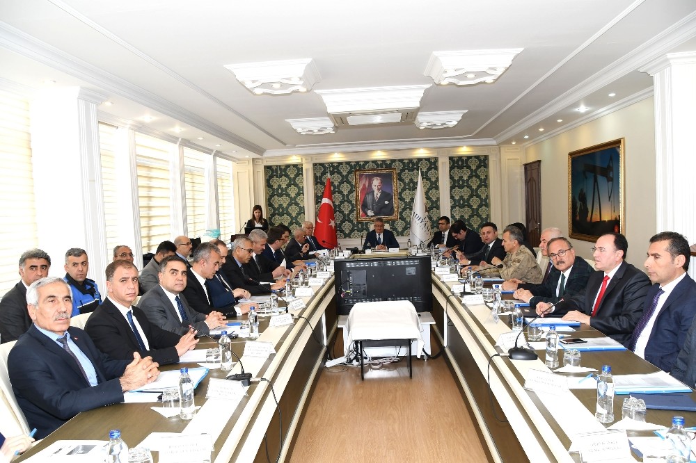 Adıyaman’da bağımlılıkla mücadele toplantısı yapıldı 