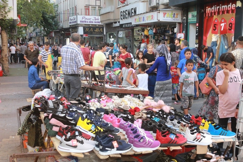 Adıyaman’da bayram öncesi alışveriş yoğunluğu 