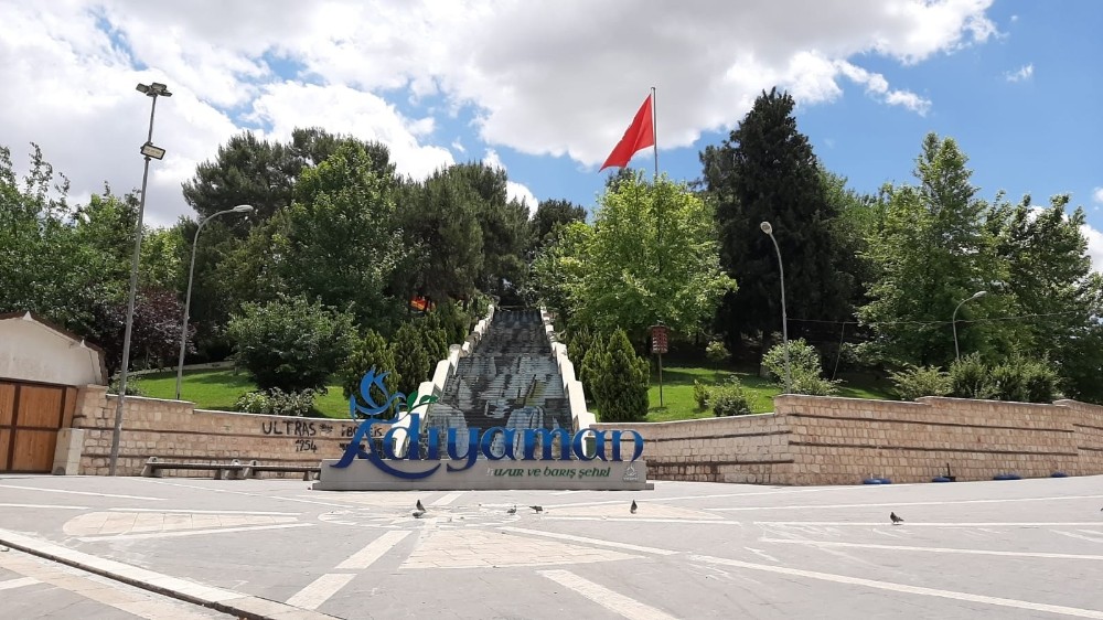 Adıyaman’da cadde ve sokaklar boş kaldı 