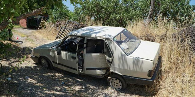 Adıyaman'da feci kaza! Yol kenarında bekleyen aileye çarptı