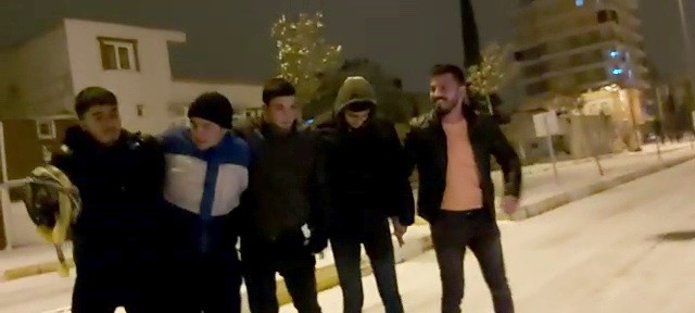 Adıyaman’da halaylı kar sevinci 